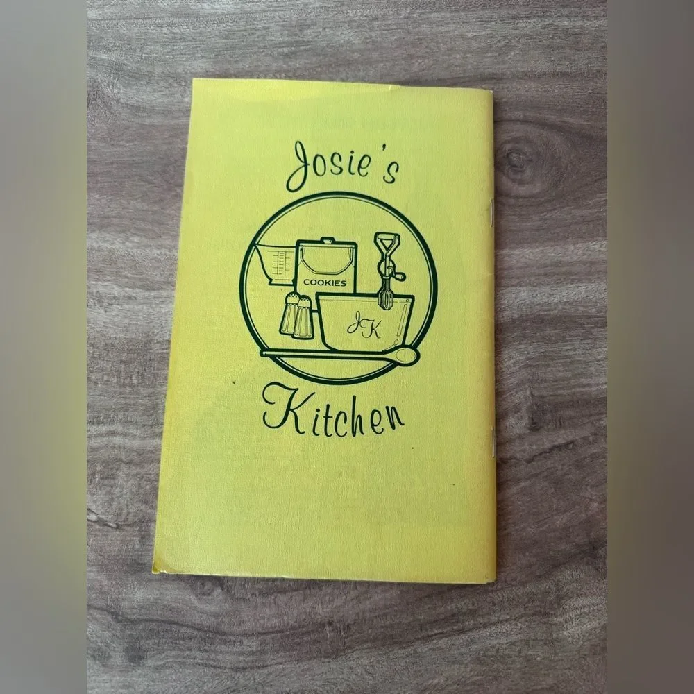 how to enjoy zucchini 98 recipes from Josie’s Kitchen 1980